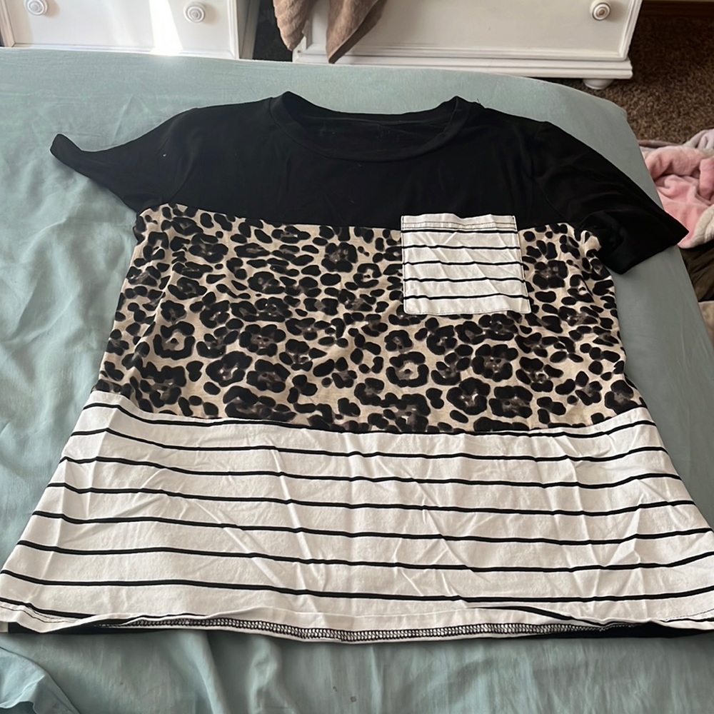 Leopard print tee shirt